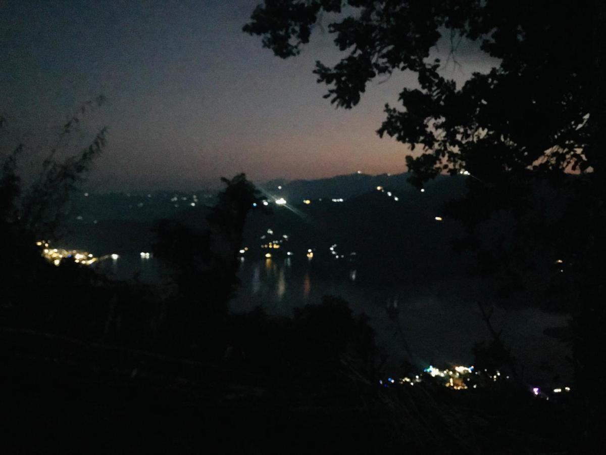 Hom'S Homestay & Farmstay Sarangkot Pokhara Bagian luar foto