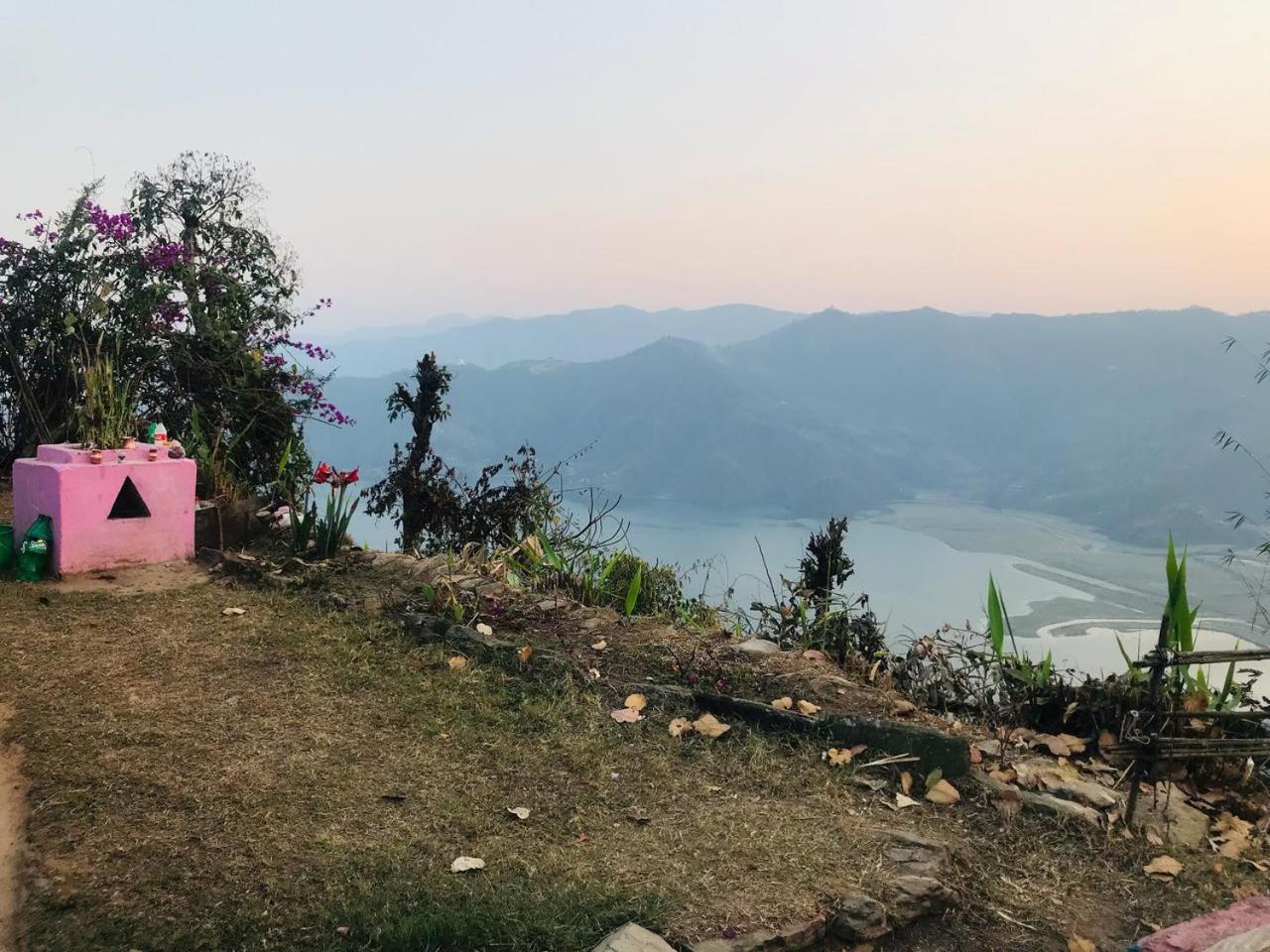 Hom'S Homestay & Farmstay Sarangkot Pokhara Bagian luar foto