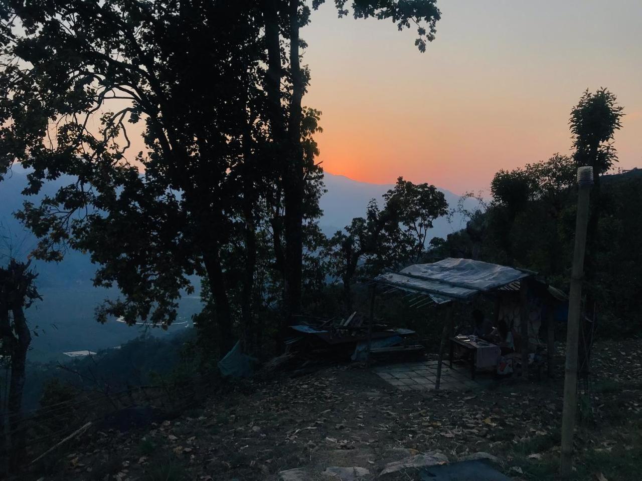 Hom'S Homestay & Farmstay Sarangkot Pokhara Bagian luar foto